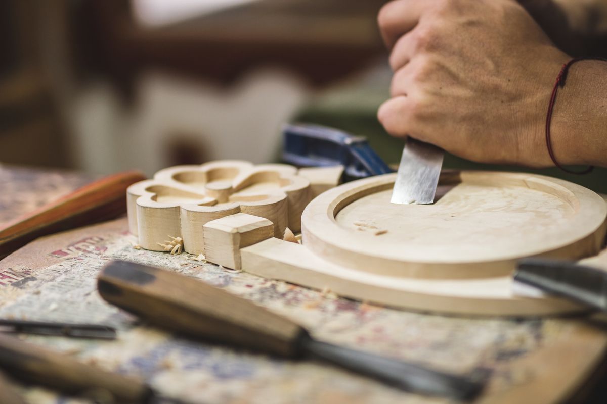 Schreinerarbeit: Einbaumöbel nach Mass